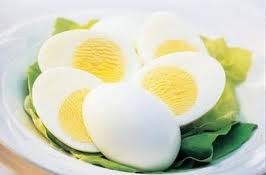 تخم مرغ با سبزیجات خام غذای عامل کاهش ابتلا به سرطان