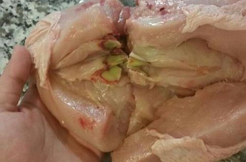 عضله سبز رنگ در مرغ، ربطی به عفونت ندارد