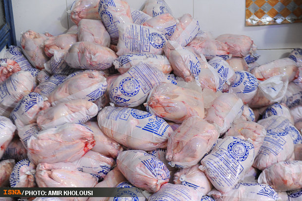 مرغ منجمد در بازار اردبیل عرضه شود